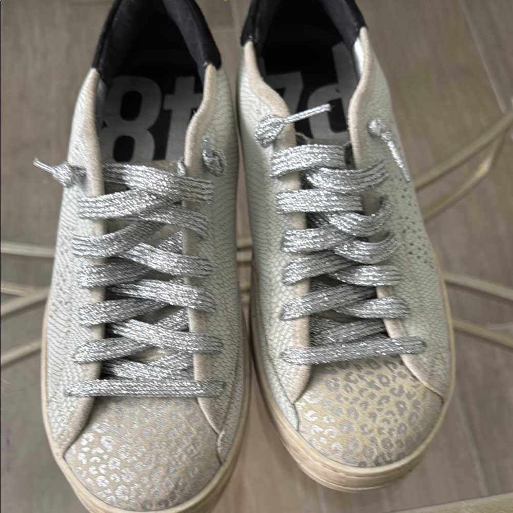 P448 Johnny Animal print low top